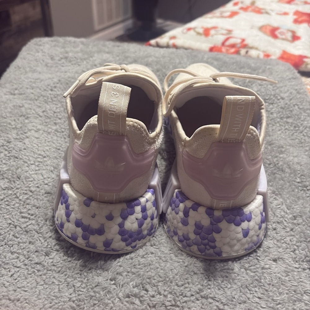 Adidas - Picture 3 of 4